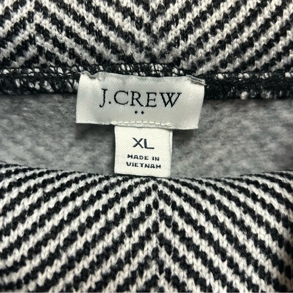 J. Crew Pullover Top Size XL Black White Herringbone Fleece Funnel Neck - Picture 6 of 6